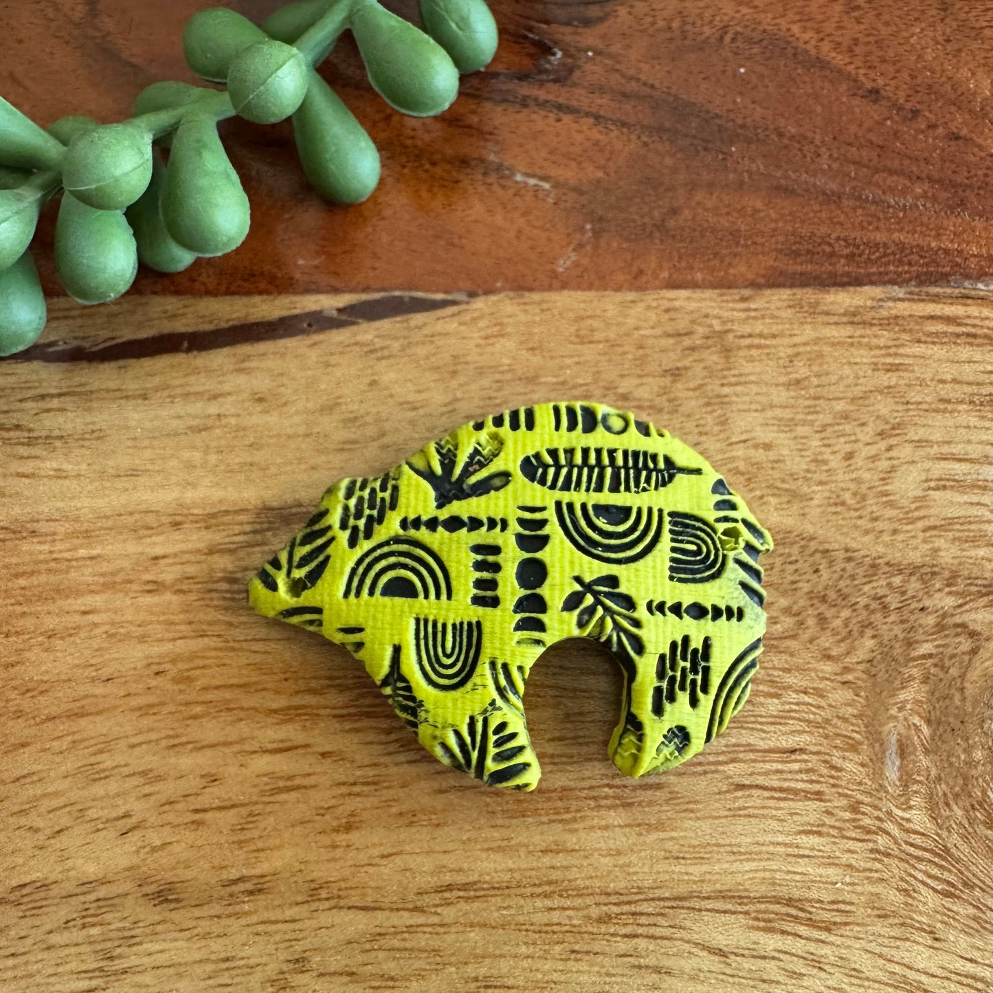 Citron Zuni Bear Bracelet Bar