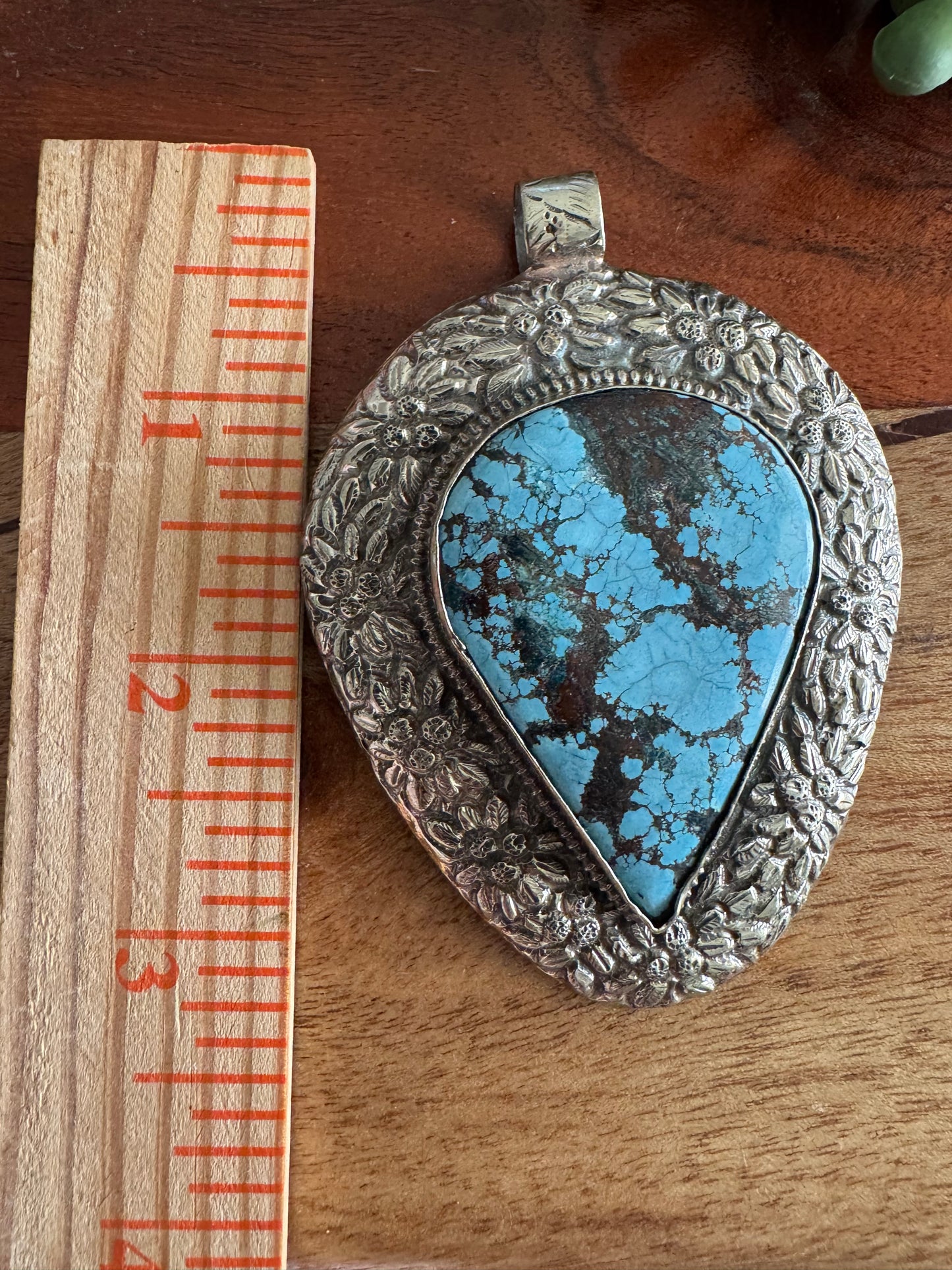 Blue & Black Matrix Teardrop Pendant – Antique Silver-Tone with Floral Embossed Setting