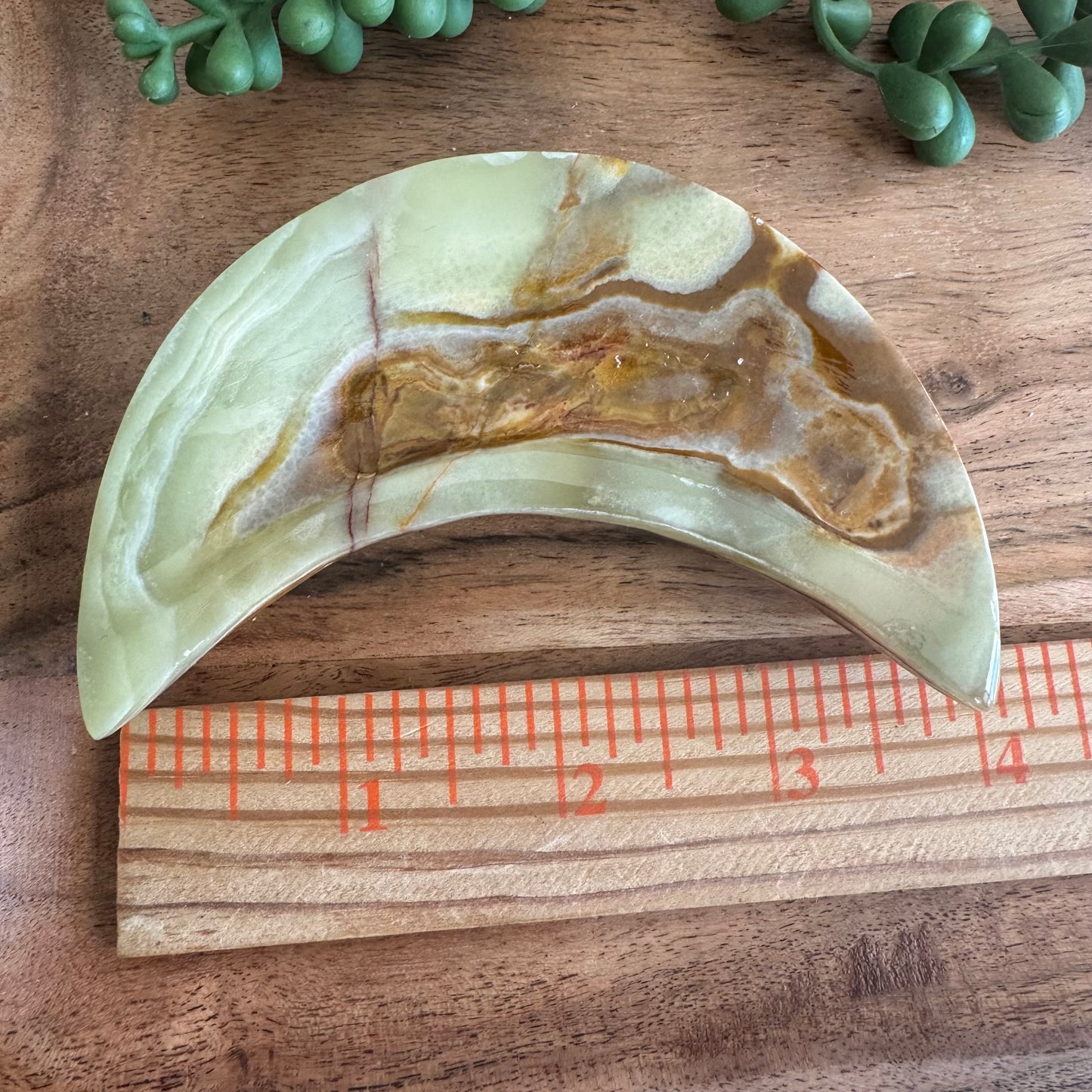 Green Onyx Moon Dish – Small Carved Stone Dish