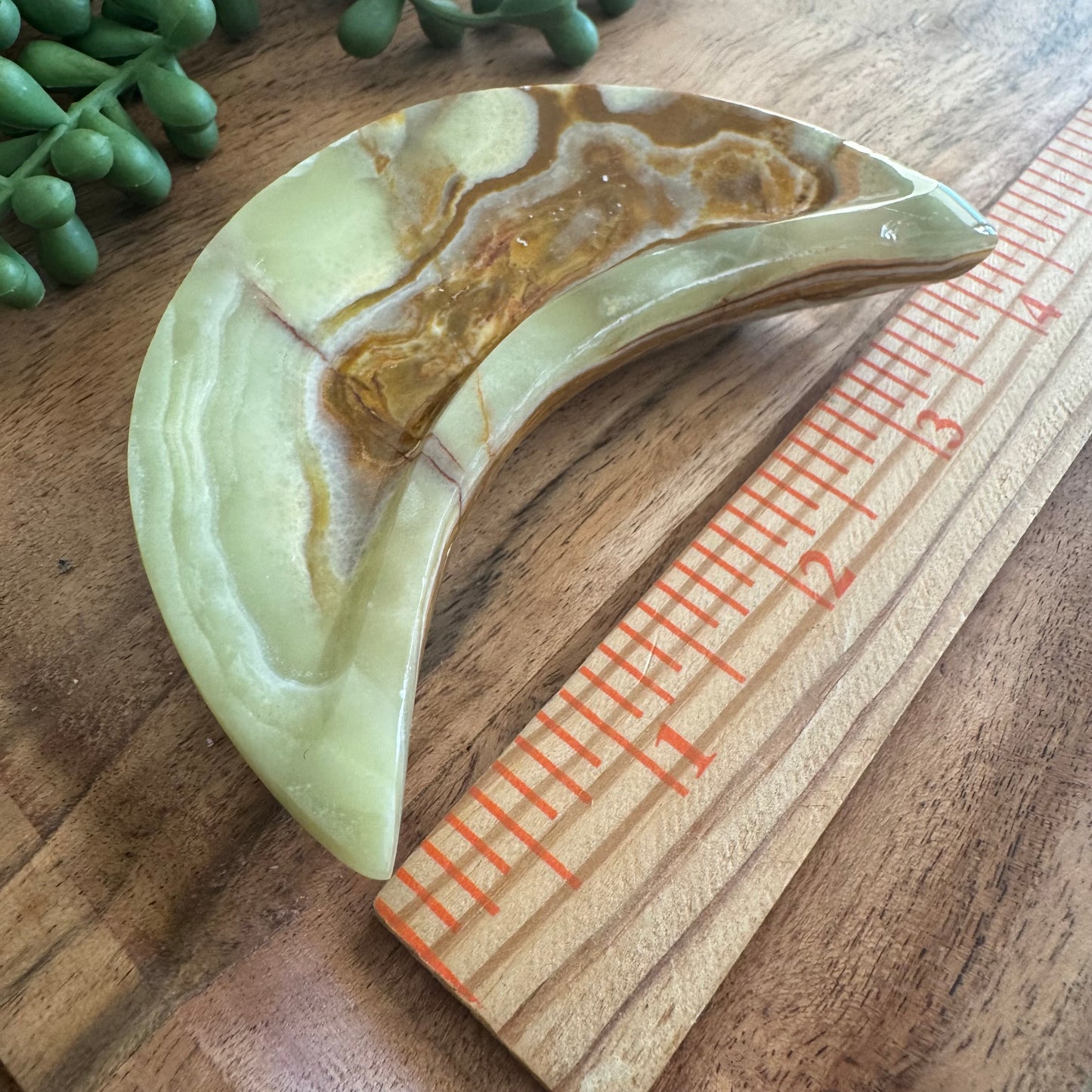 Green Onyx Moon Dish – Small Carved Stone Dish
