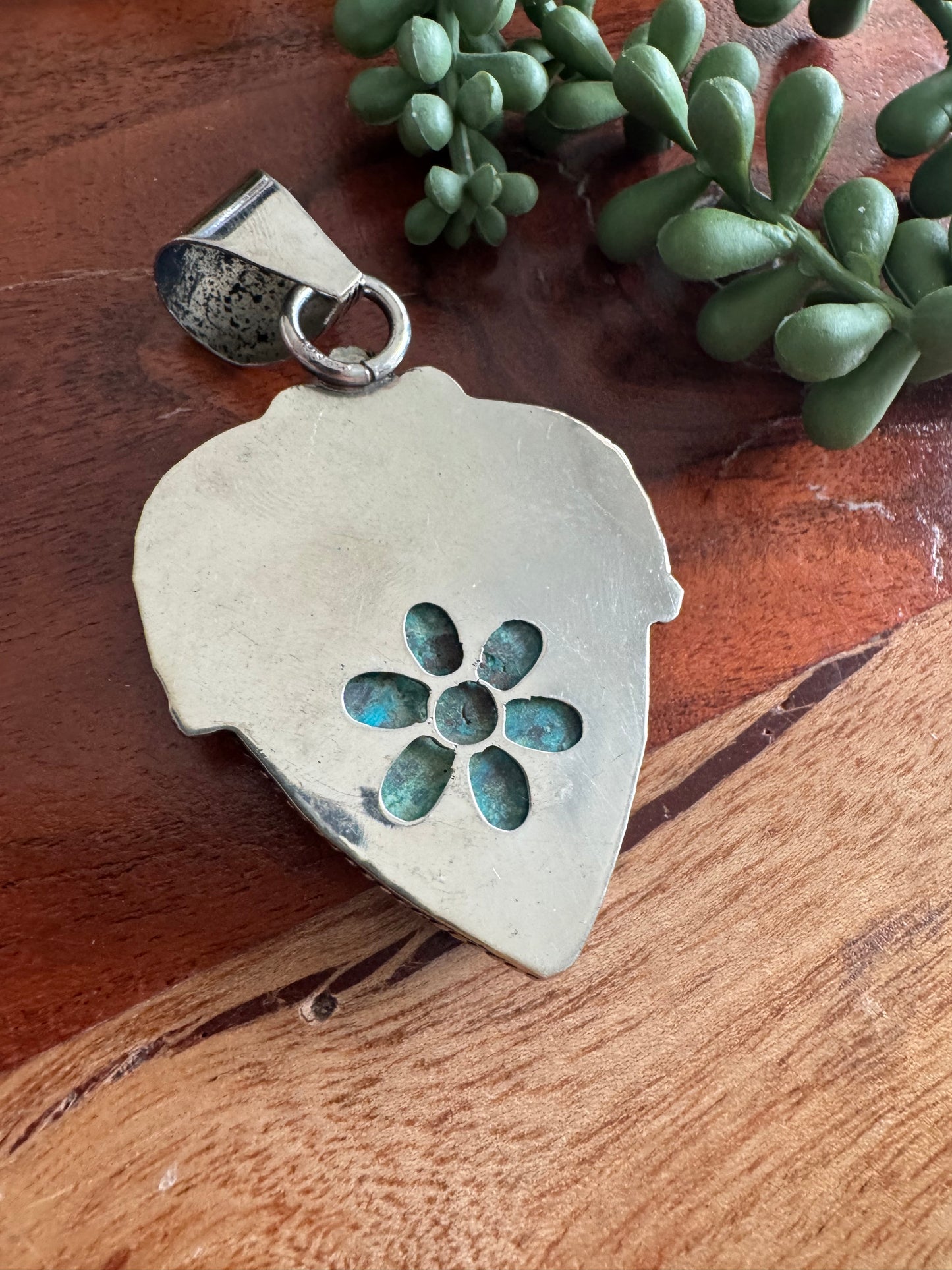 Chrysocolla Heart Pendant with Floral Detailing – Antique Silver-Tone Southwest Style