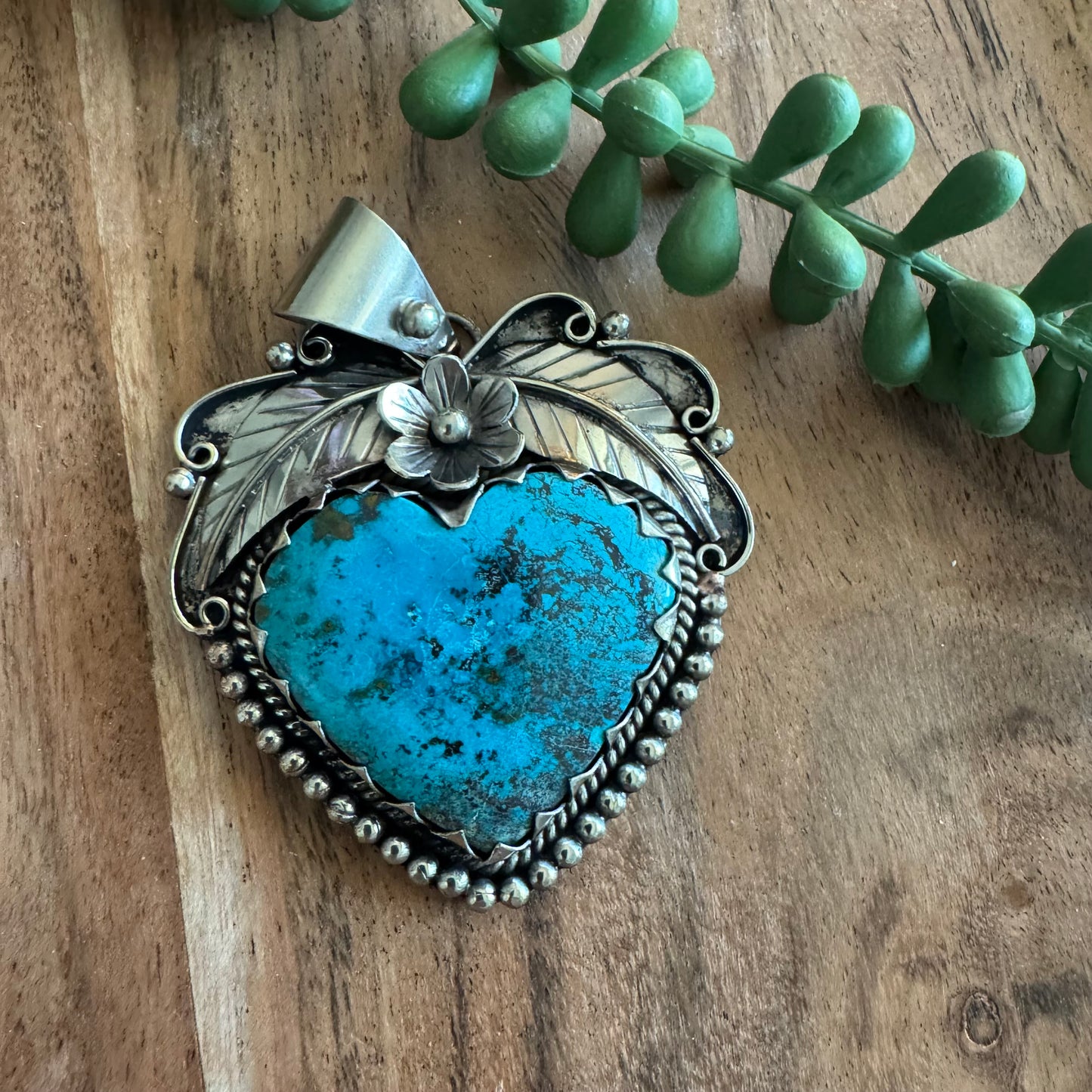 Chrysocolla Heart Pendant with Floral Detailing – Antique Silver-Tone Southwest Style