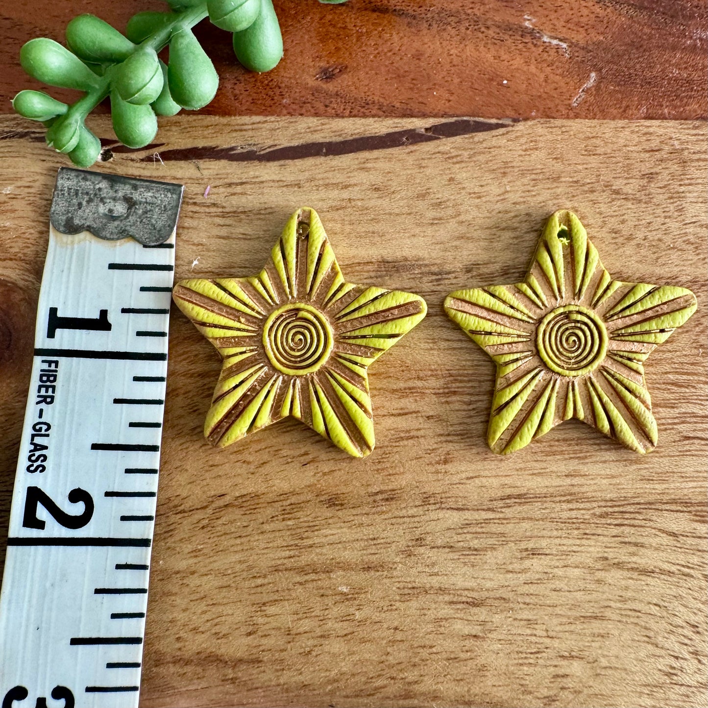 Citron Spiral Star Pair