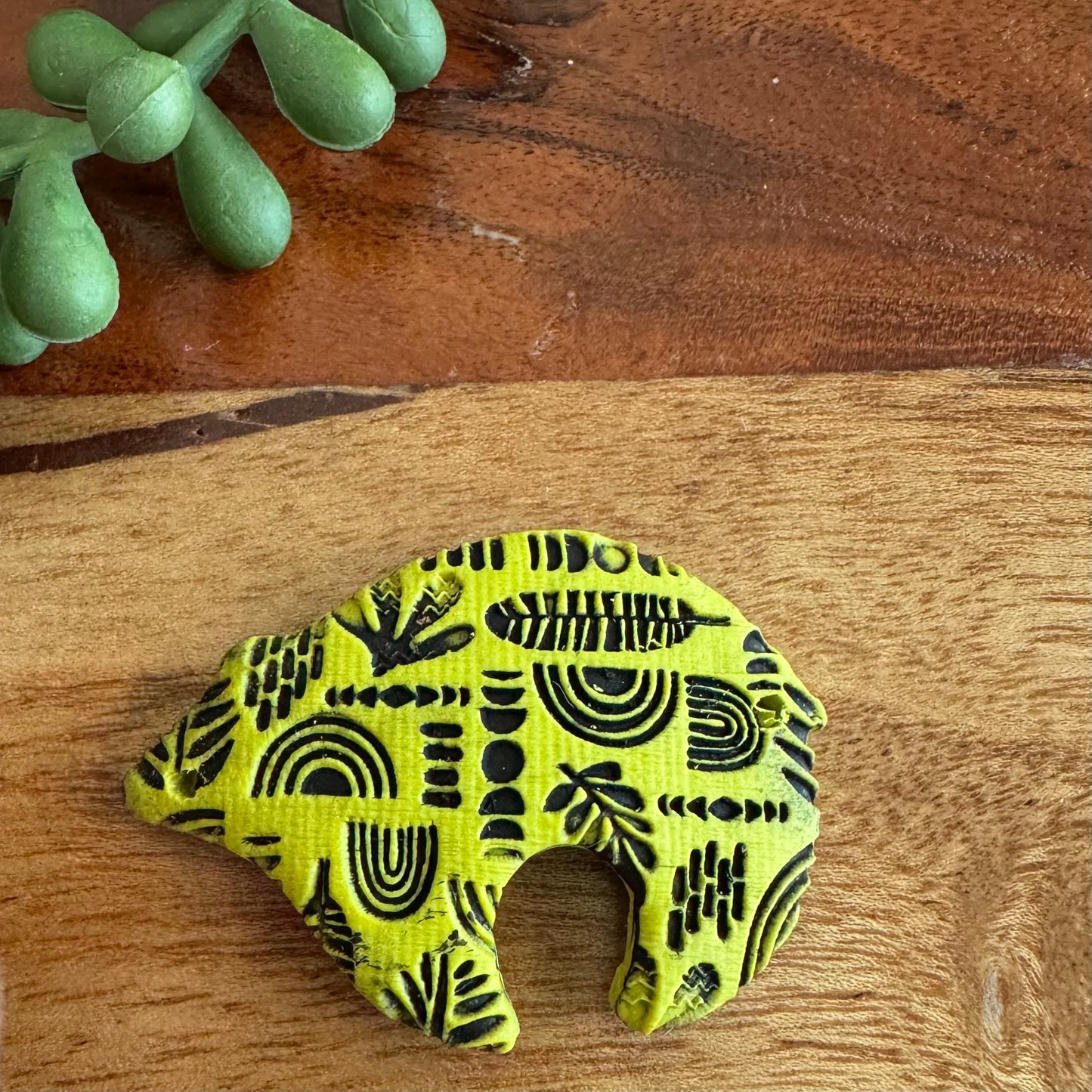 Citron Zuni Bear Bracelet Bar