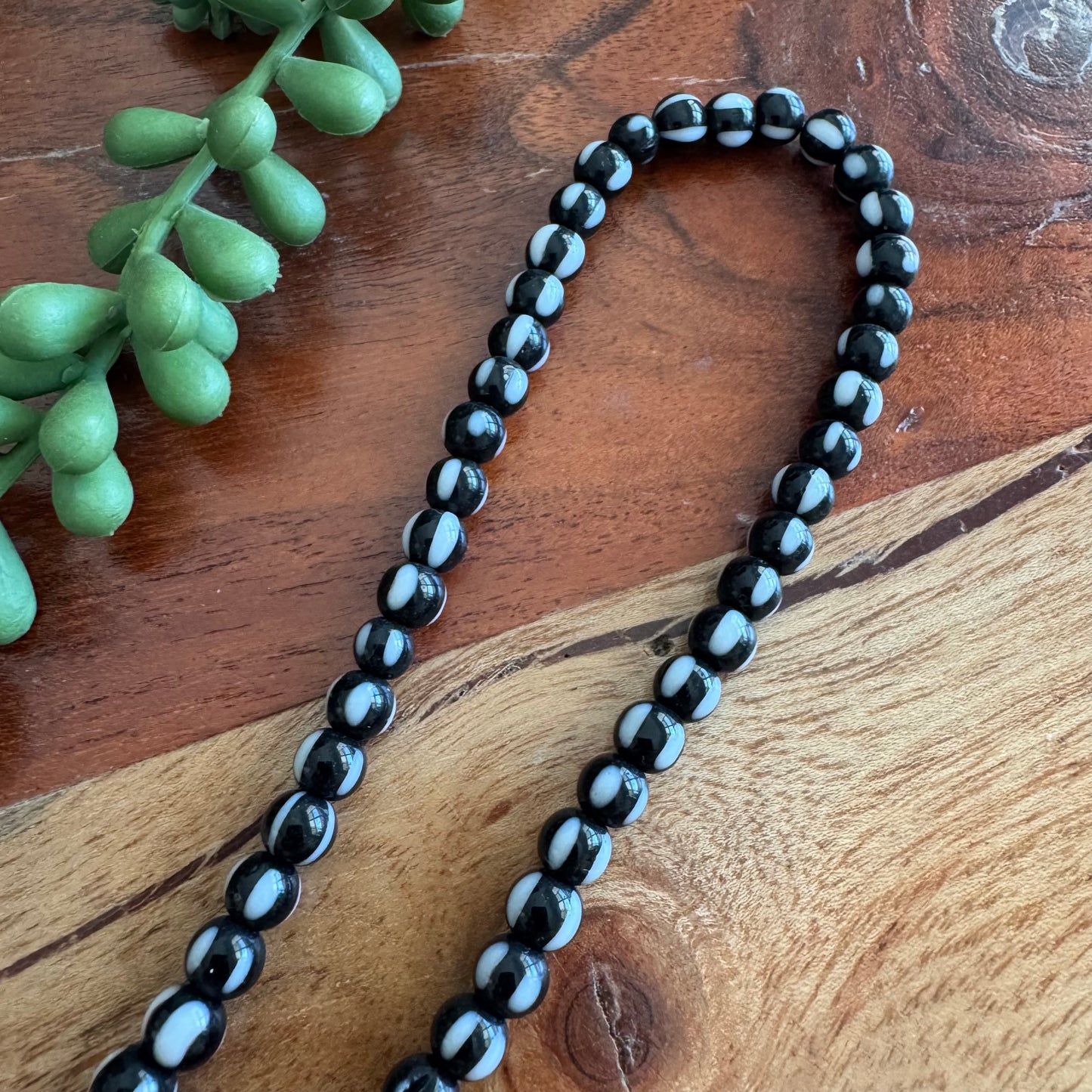 Black and White Round Striped Glass Beads (India)