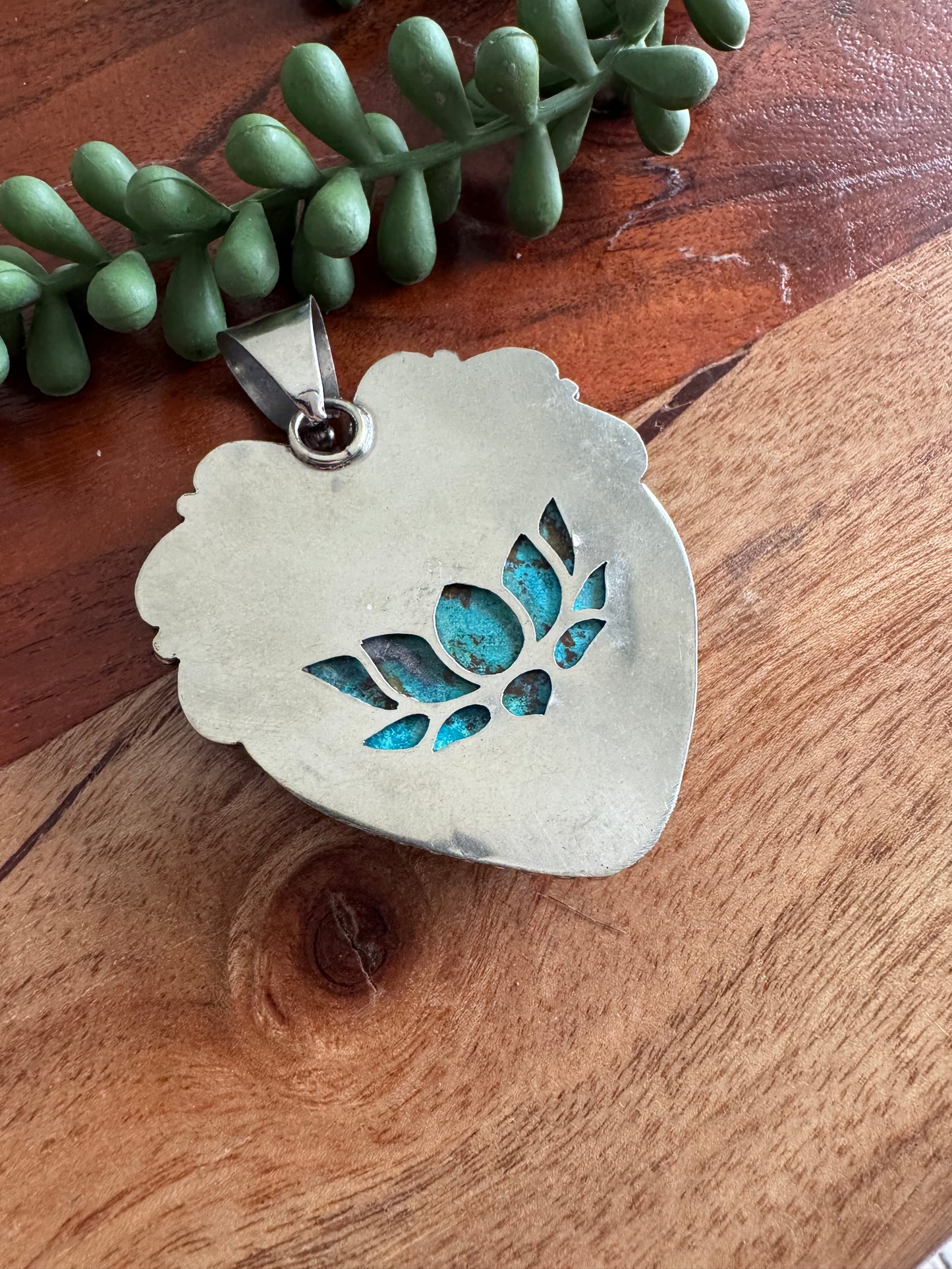 Chrysocolla Heart Pendant with Floral Detailing – Antique Silver-Tone Southwest Style