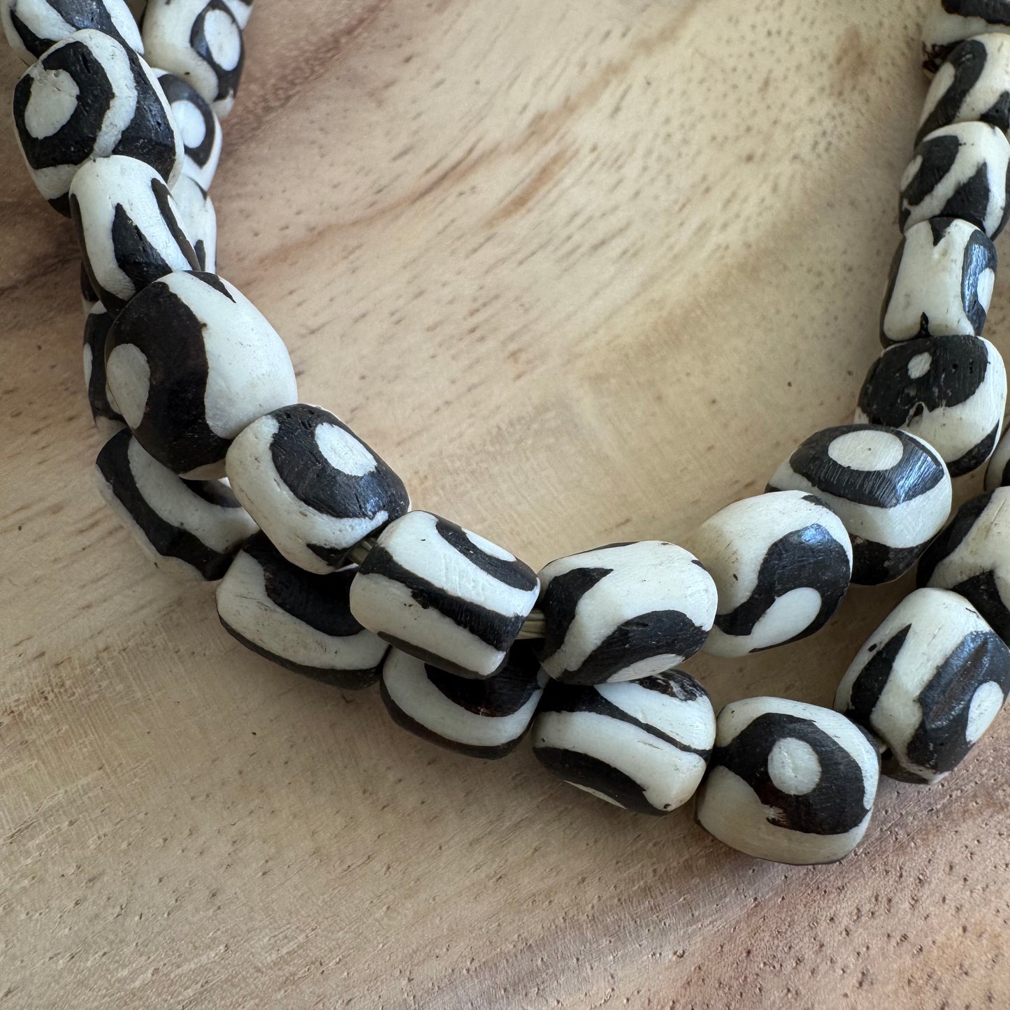 African Batik Bone Beads – 10 mm – 22 Inch Strand BN06