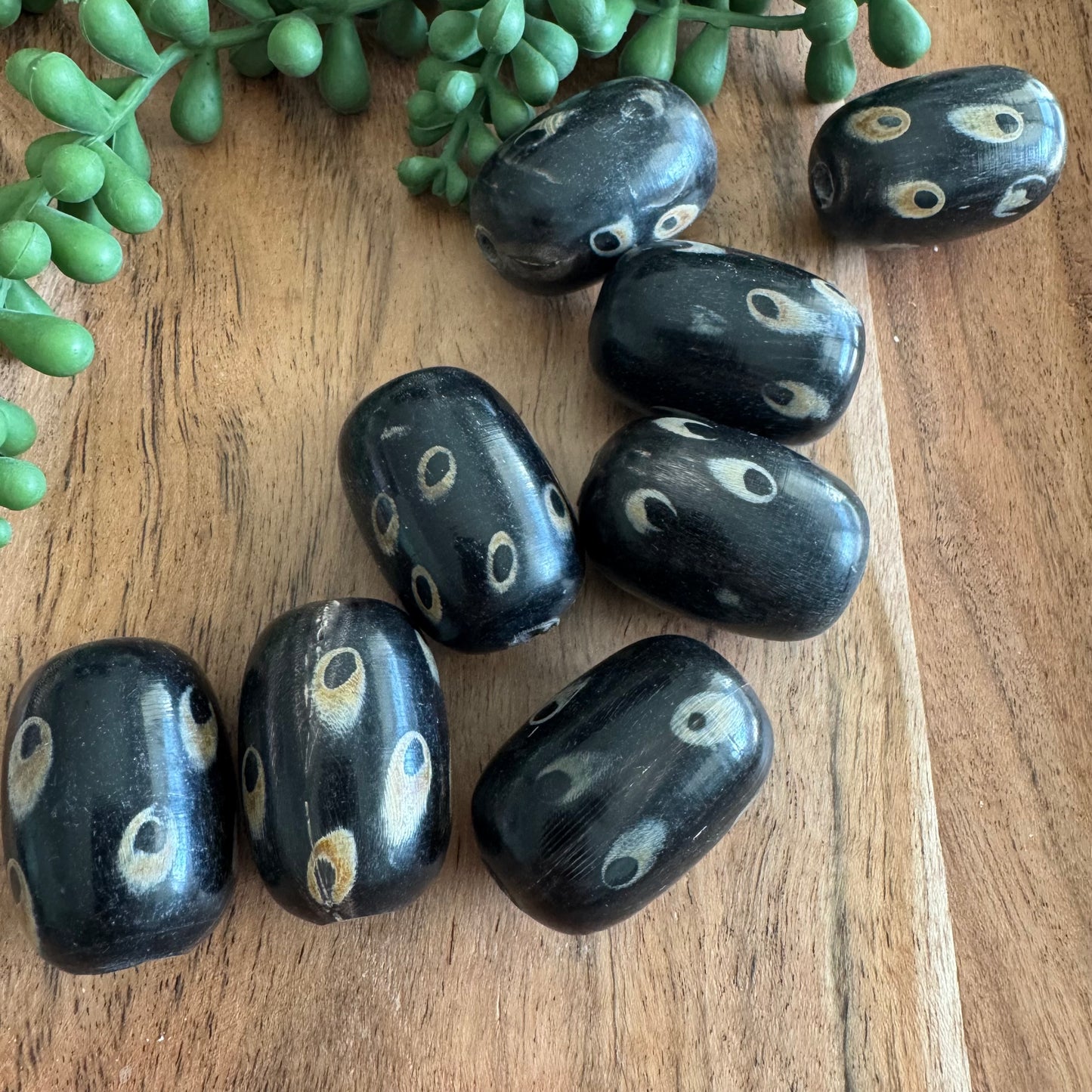 Batik Horn Focal Beads – Set of 8, 23x34mm