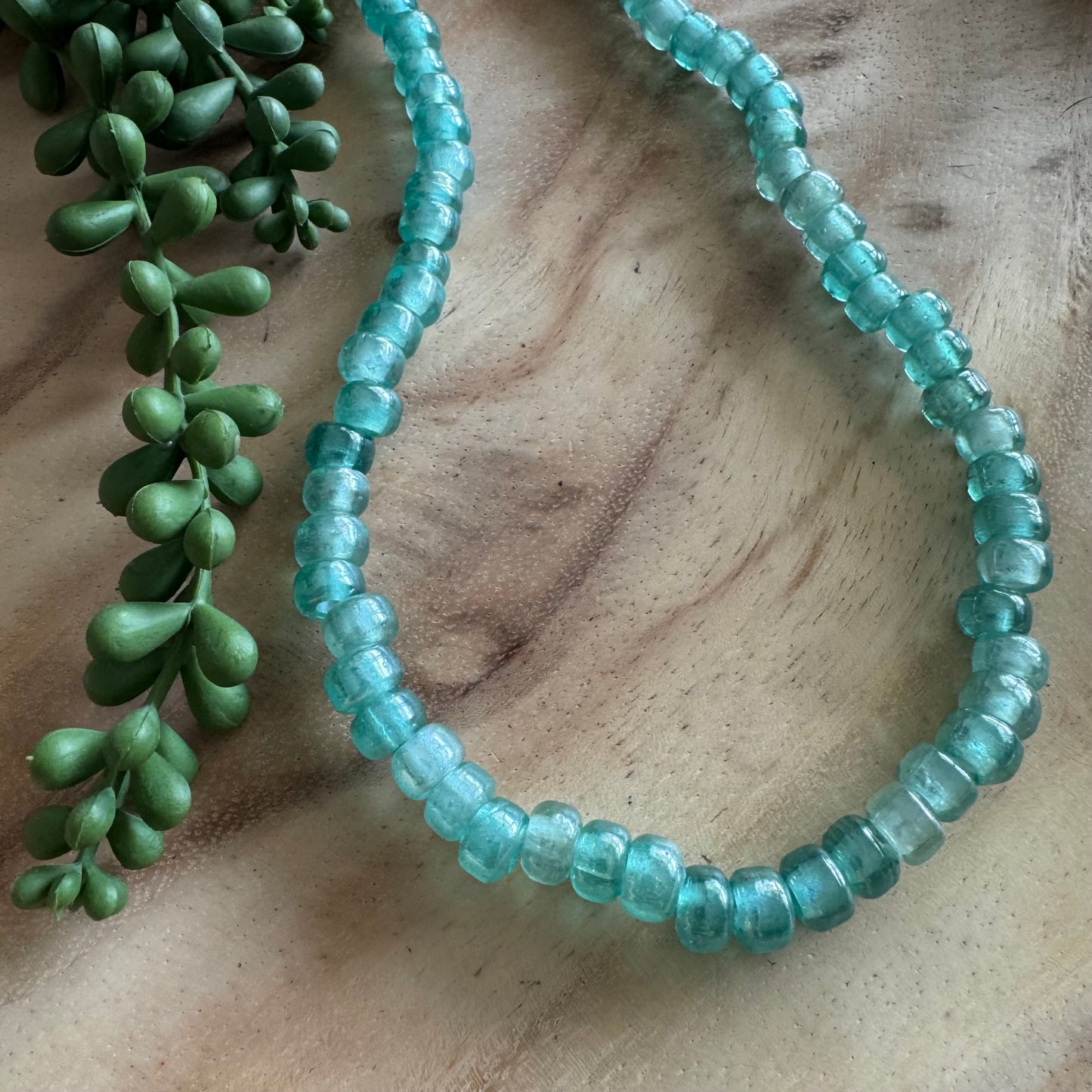 Aqua Luster Crow Glass Beads (India) CR07