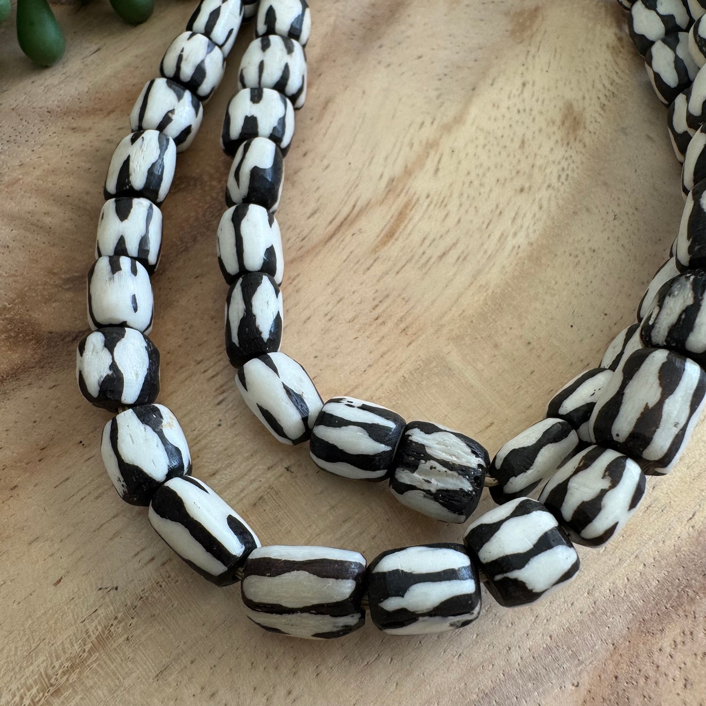 African Batik Bone Beads – 10 mm – 22 Inch Strand BN04