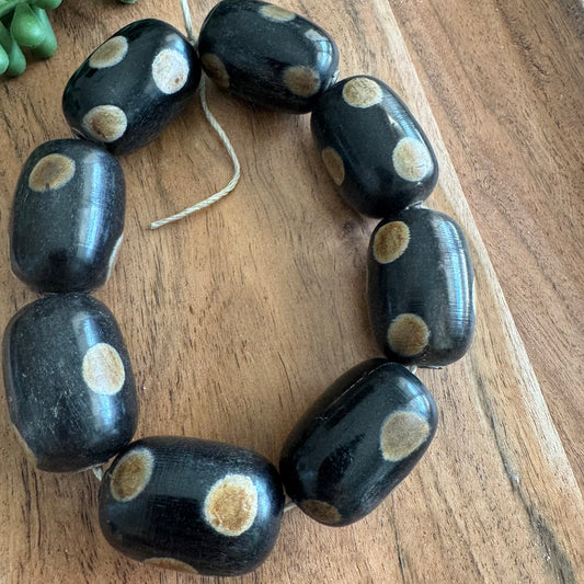 Batik Horn Focal Beads – Set of 8, 23x34mm