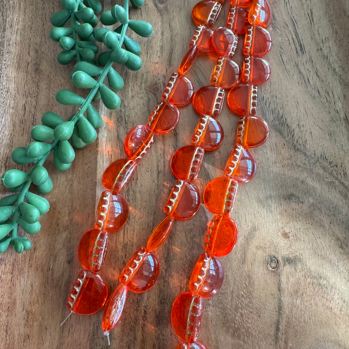Orange Elephant’s Foot Vintage Czech Glass Beads – 12x16 mm – 7.5 Inch Stran