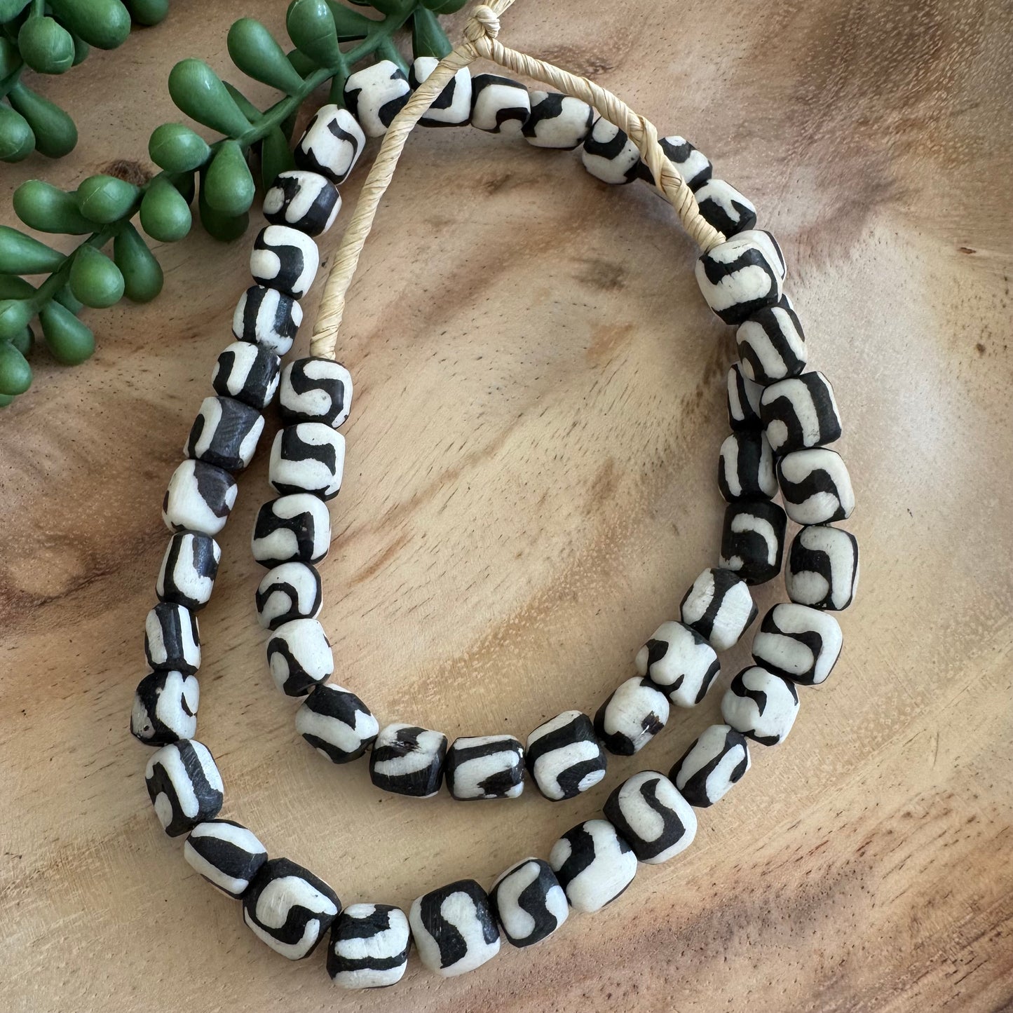 African Batik Bone Beads – 10 mm – 22 Inch Strand BN05