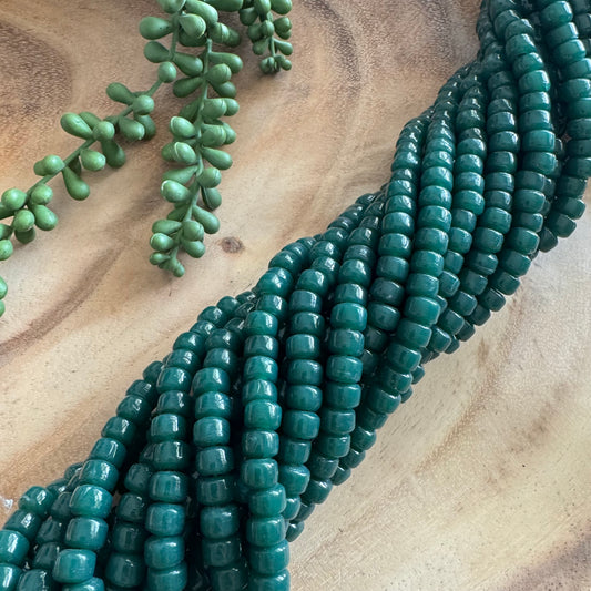 Dark Green Crow Glass Beads (India) CR05