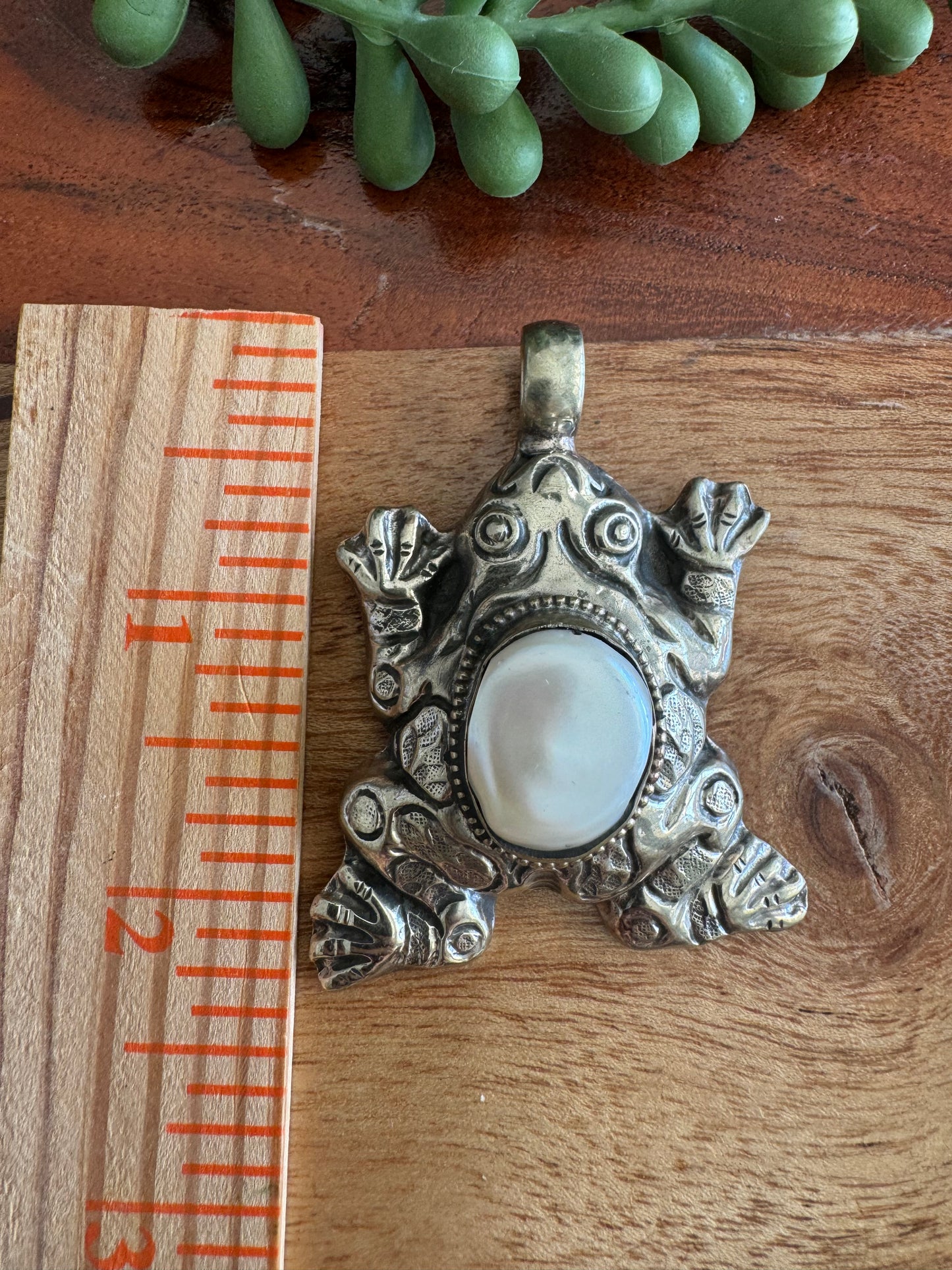 Frog and Freshwater Pearl Pendant