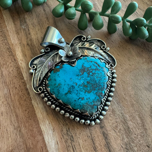 Chrysocolla Heart Pendant with Floral Detailing – Antique Silver-Tone Southwest Style