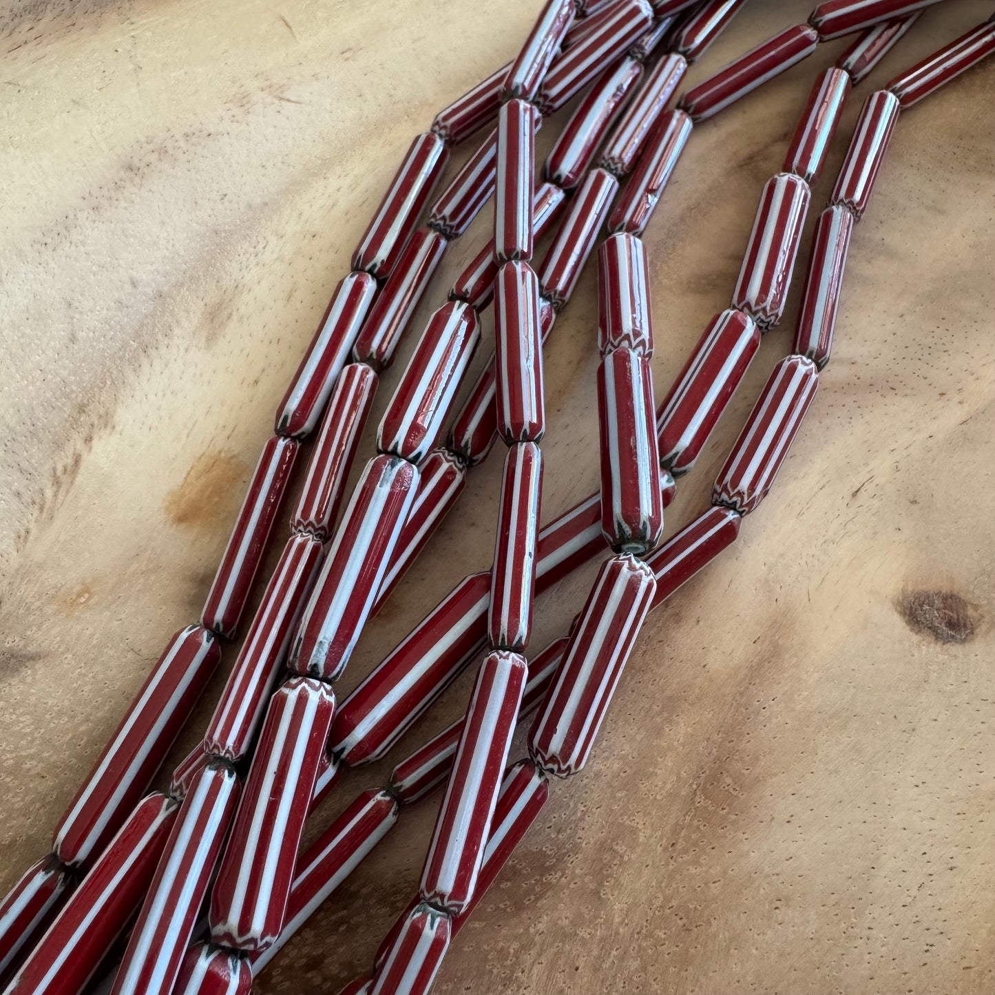 Red & White Glass Chevron Beads – 5–7x23–24 mm – 15 Inch Strand CV06 (India)