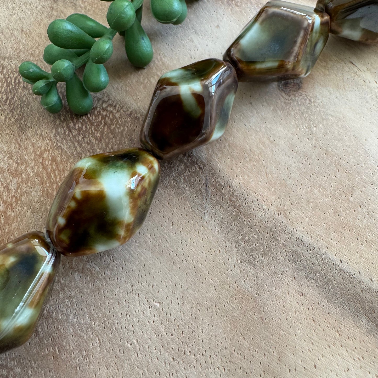 Ceramic Faceted Diamond Beads – 20x25 mm – 8 Inch Strand CER02