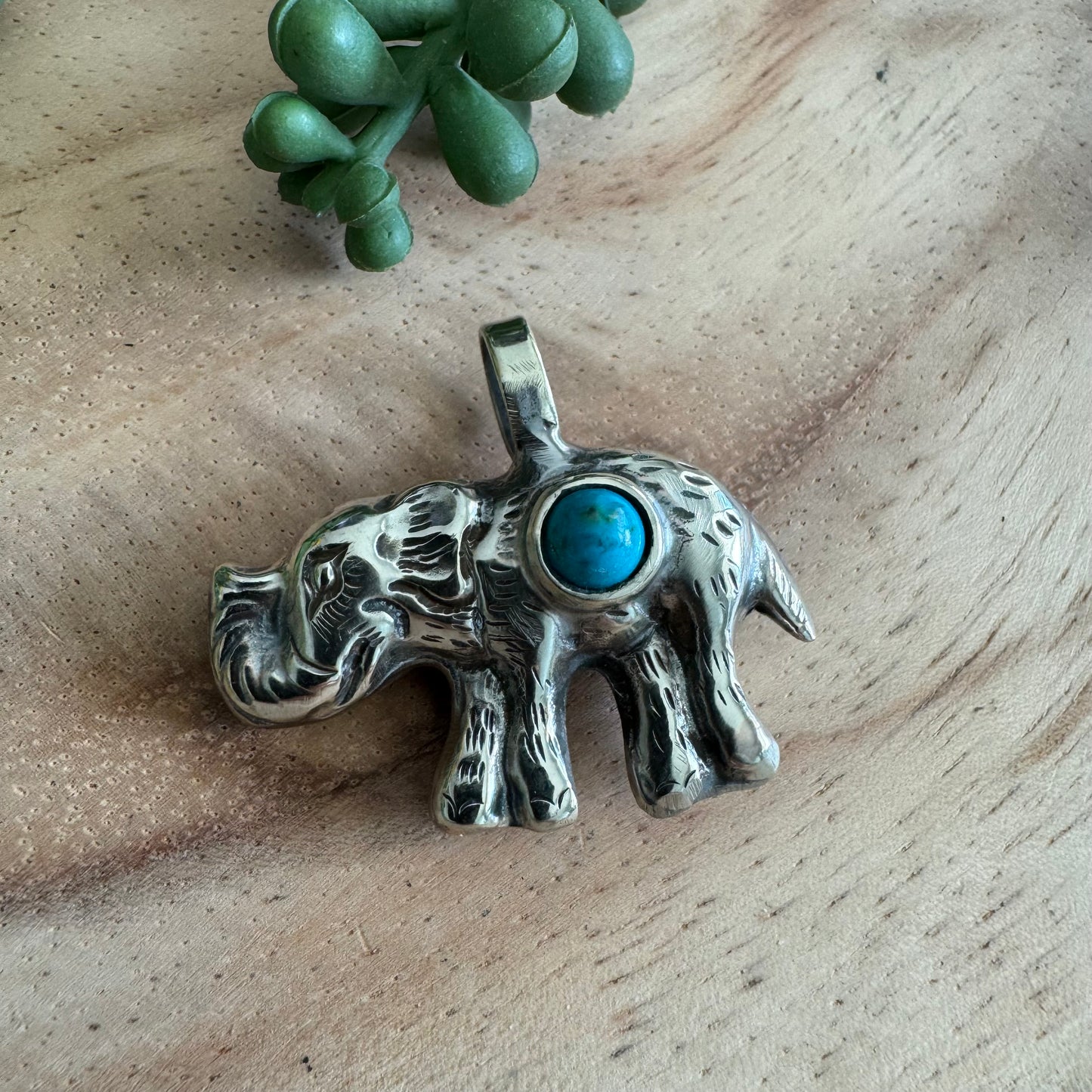 Small Elephant Pendant with Turquoise Cabochon SWO04