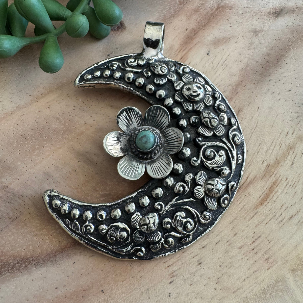 Large Turquoise & Silvertone Southwestern Moon Pendant SWP11 (Copy)