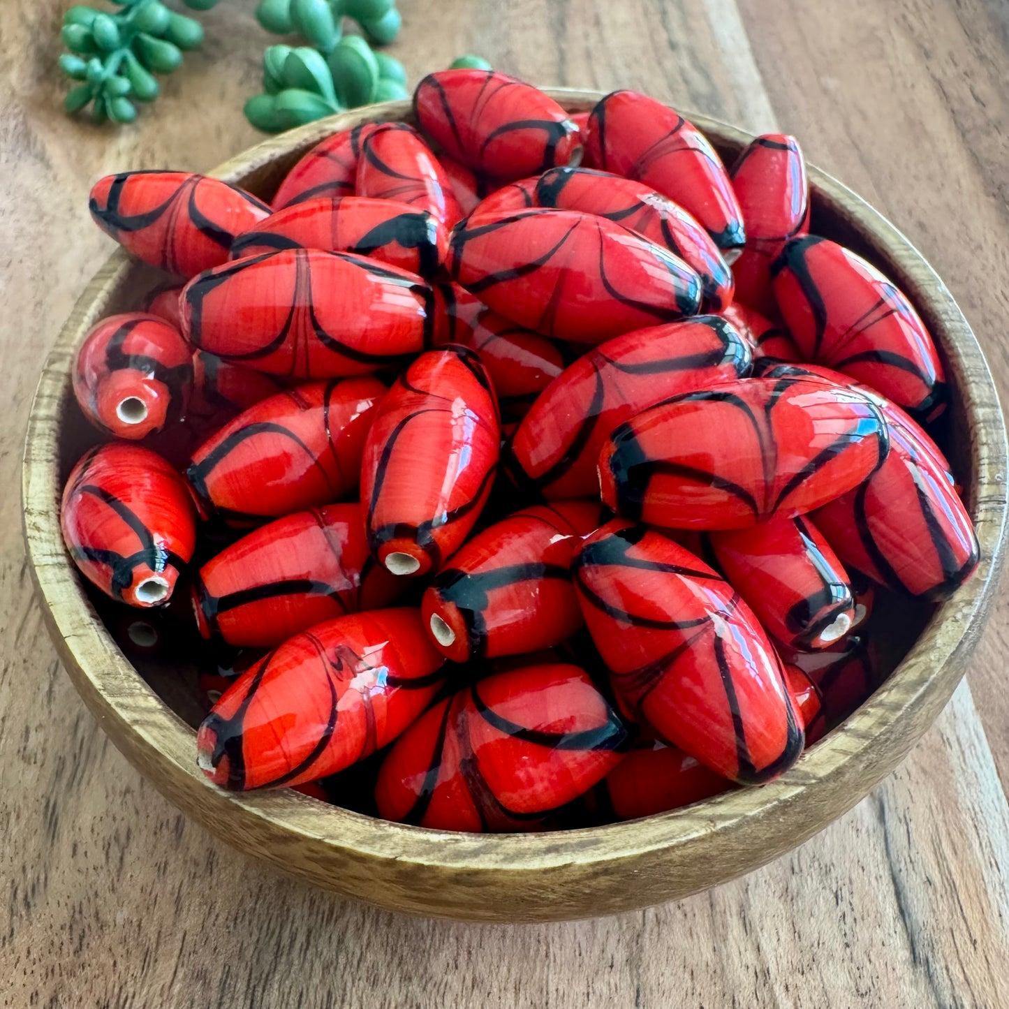 Red & Black Swirled Glass Beads | 20 Pieces - 12x24mm (India)