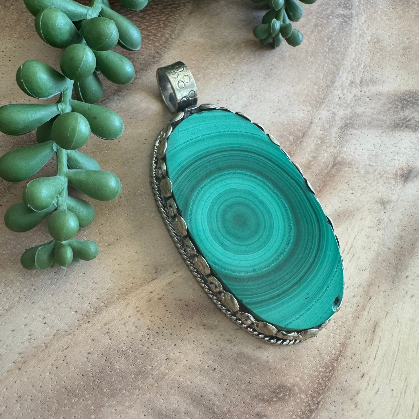 Malachite Pendant – Antique Silver Tone SWP21