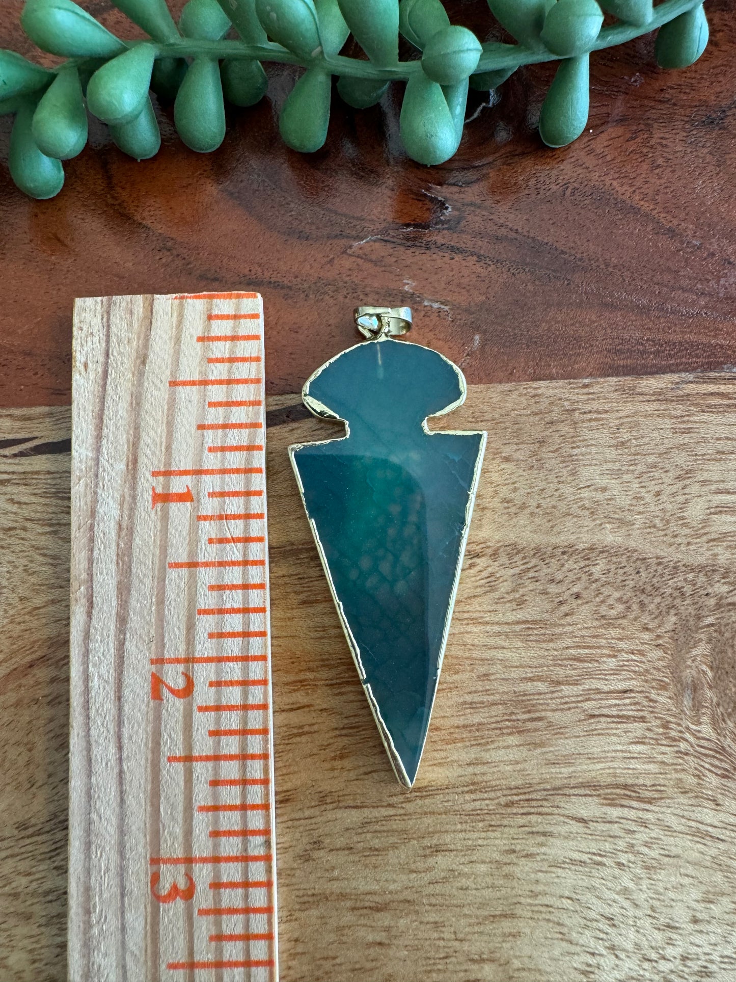 Agate Arrow Pendant