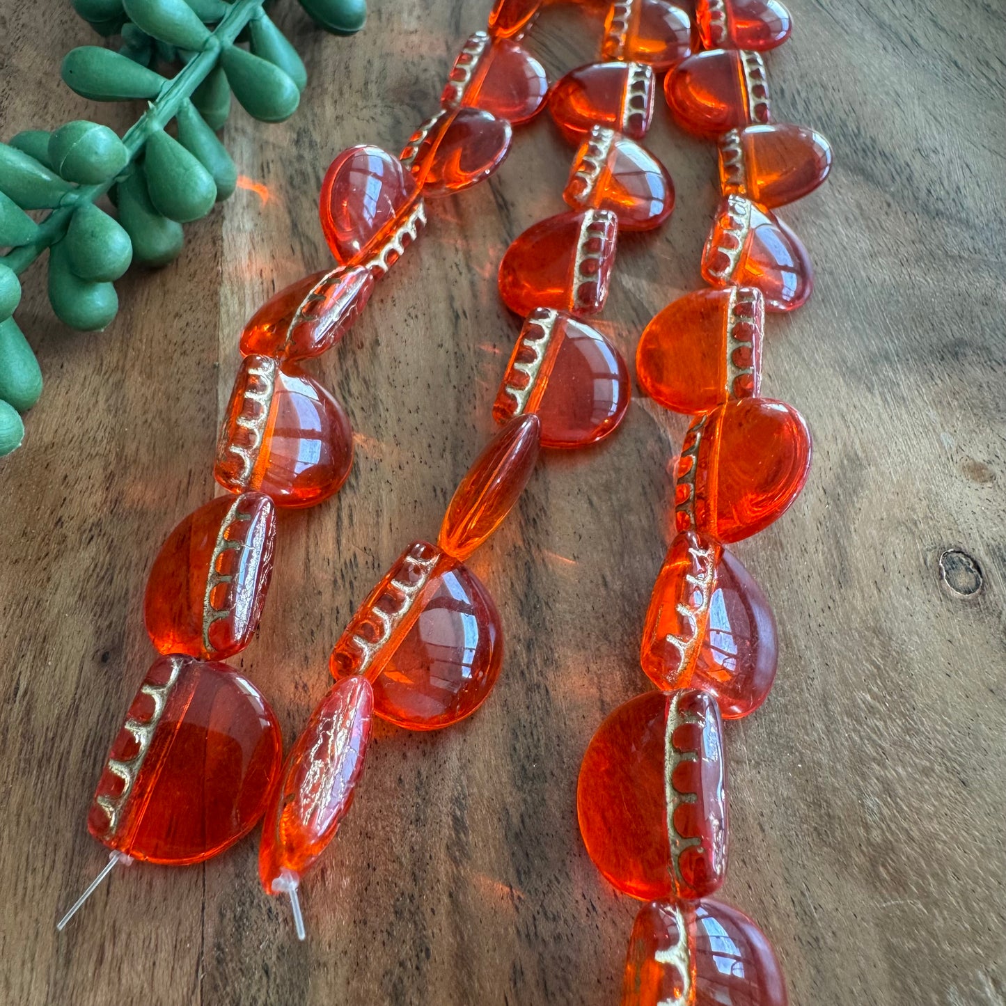 Orange Elephant’s Foot Vintage Czech Glass Beads – 12x16 mm – 7.5 Inch Stran