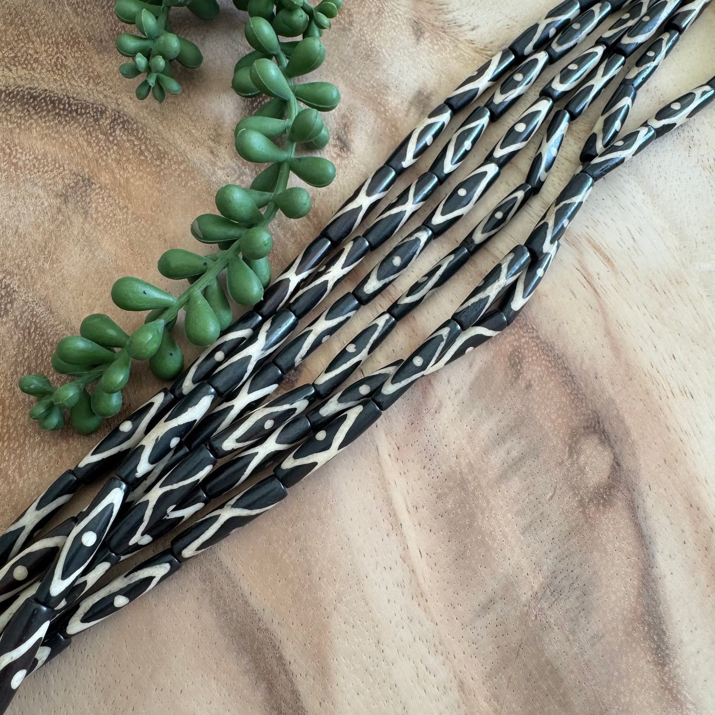 Diamond Dot Batik Bone Tube Beads – 5x25 mm – 15–16 Inch Strand