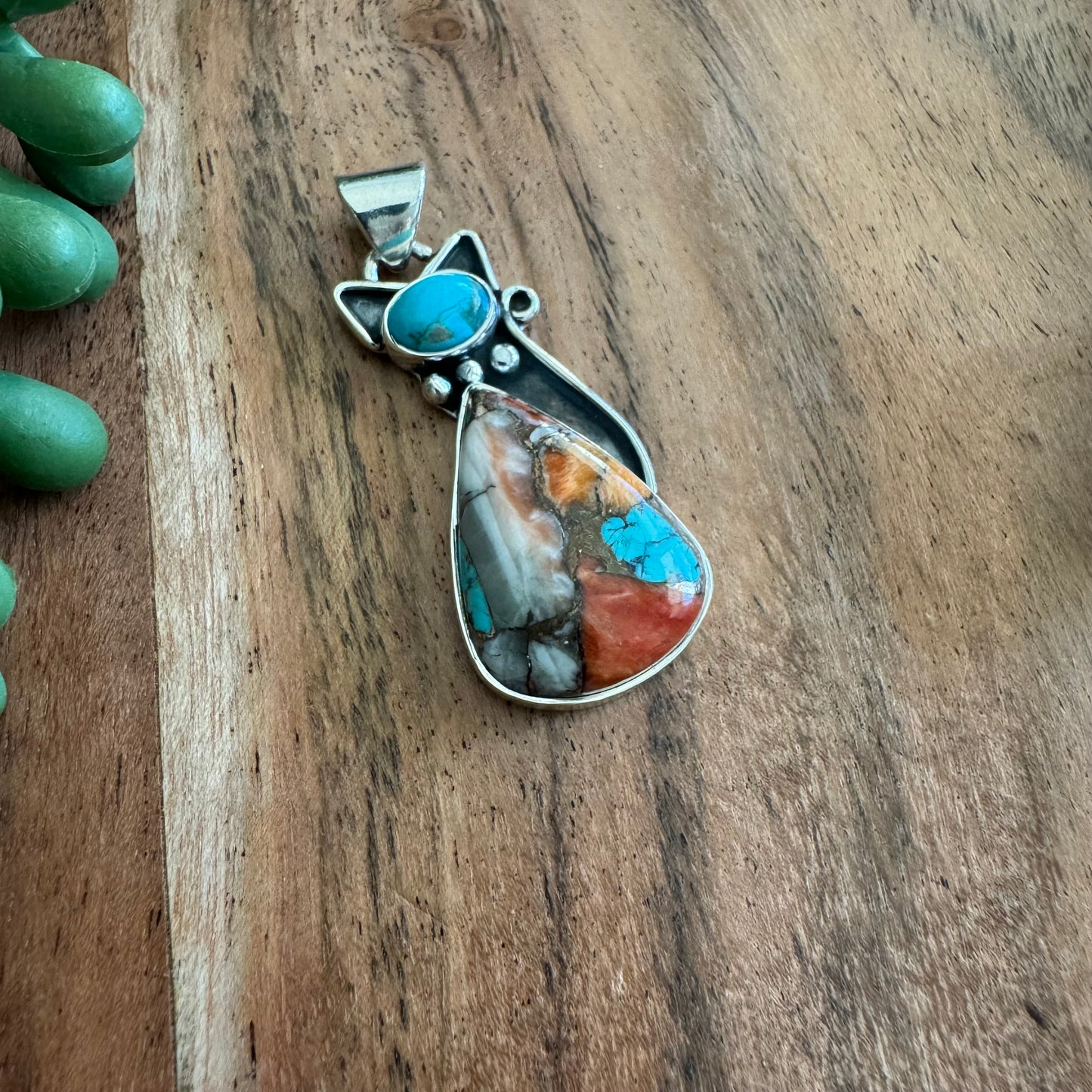 .925 Sterling Silver Cat Pendant – Orange Spiny Oyster & Turquoise