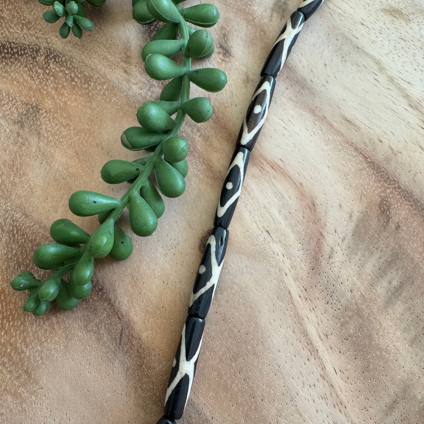 Diamond Dot Batik Bone Tube Beads – 5x25 mm – 15–16 Inch Strand