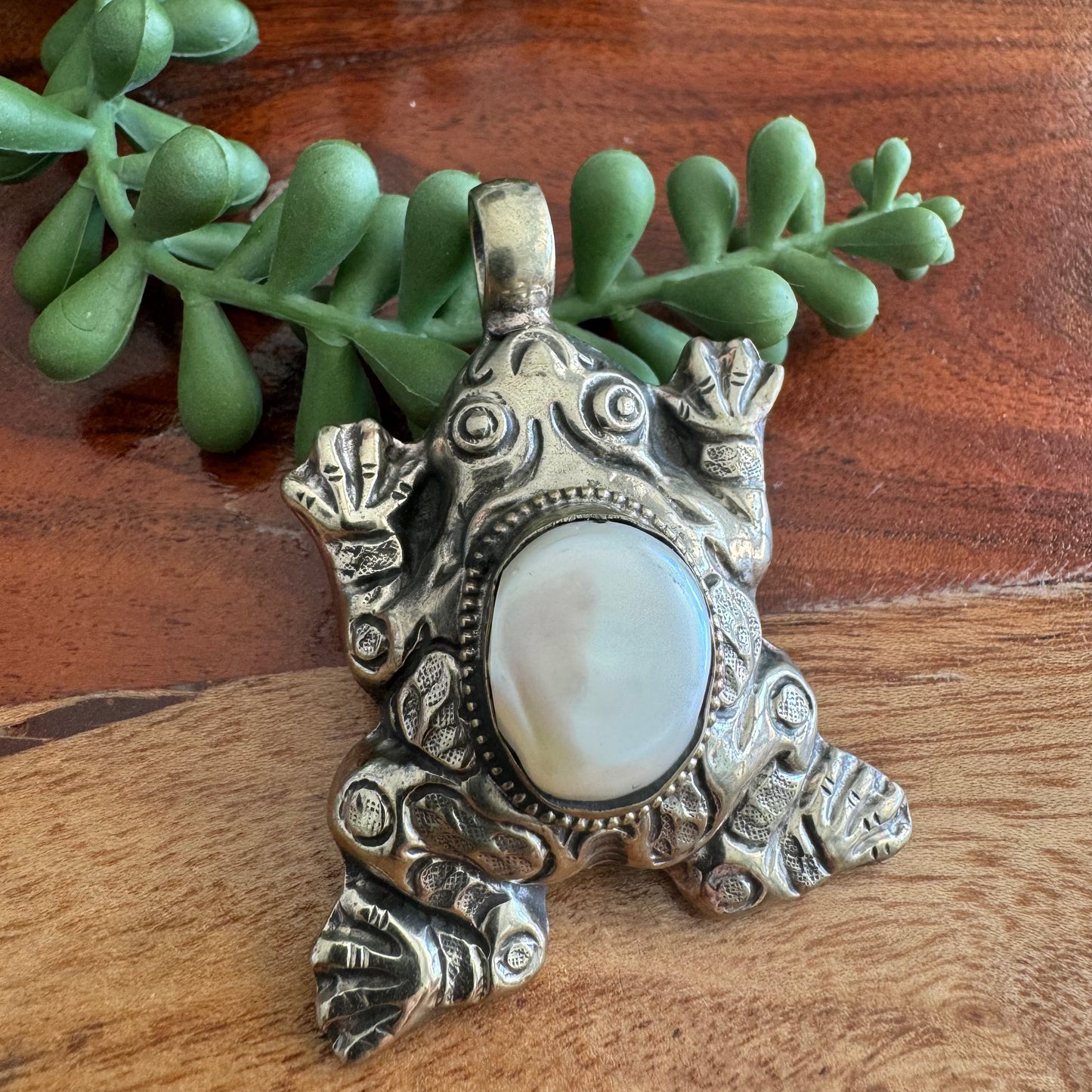 Frog and Freshwater Pearl Pendant